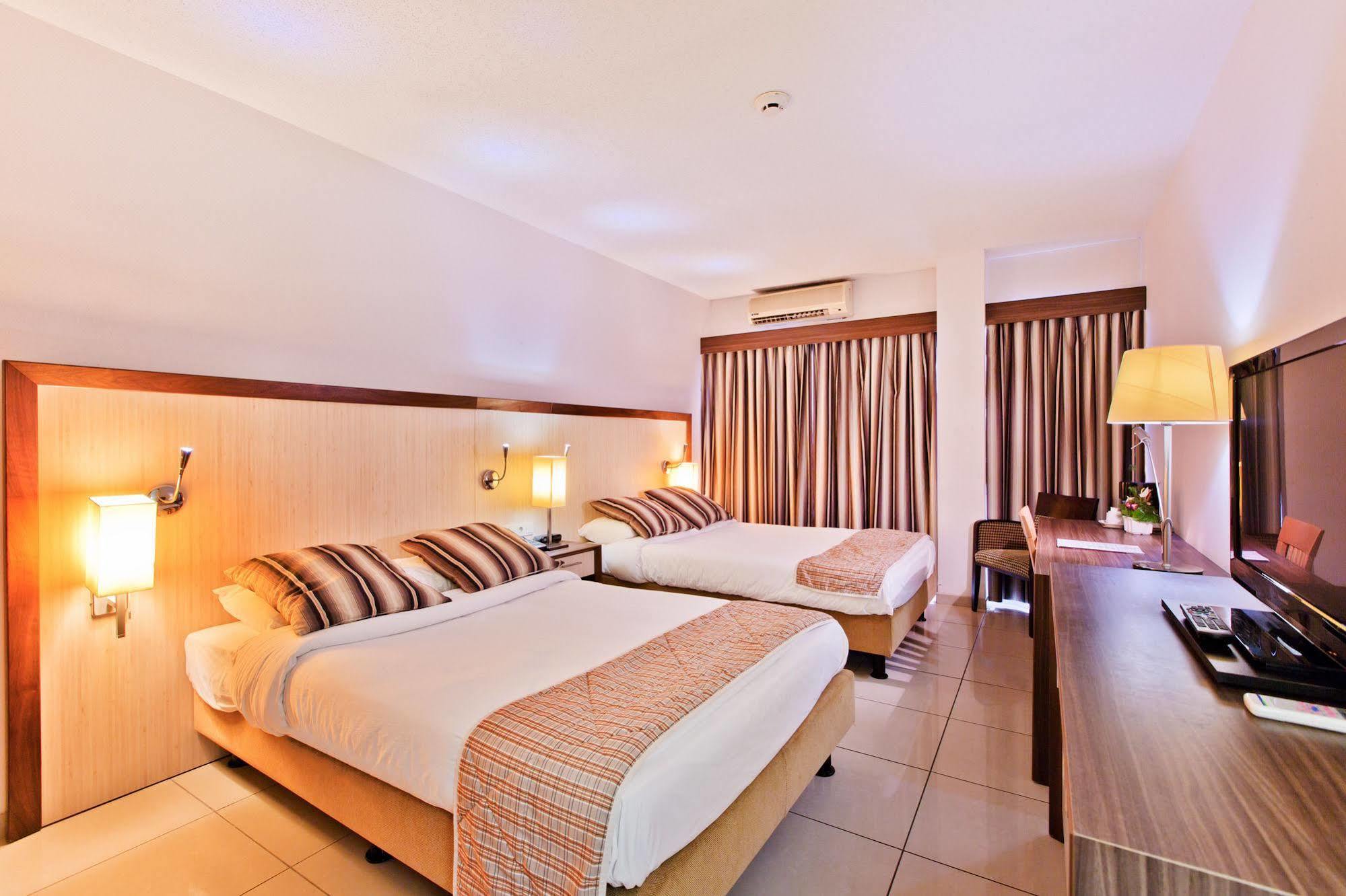 Queens Hotel Paramaribo Eksteriør billede