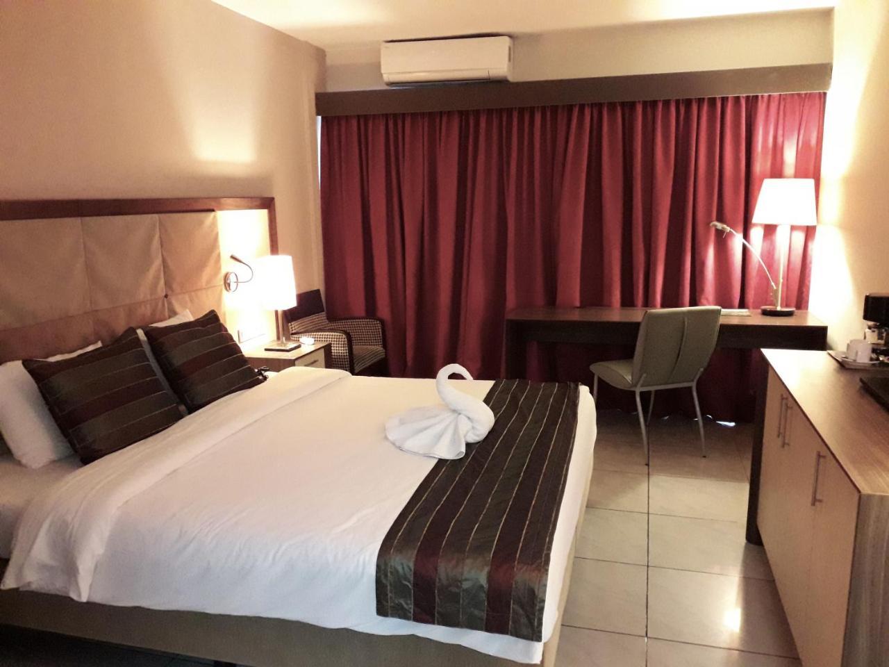 Queens Hotel Paramaribo Eksteriør billede