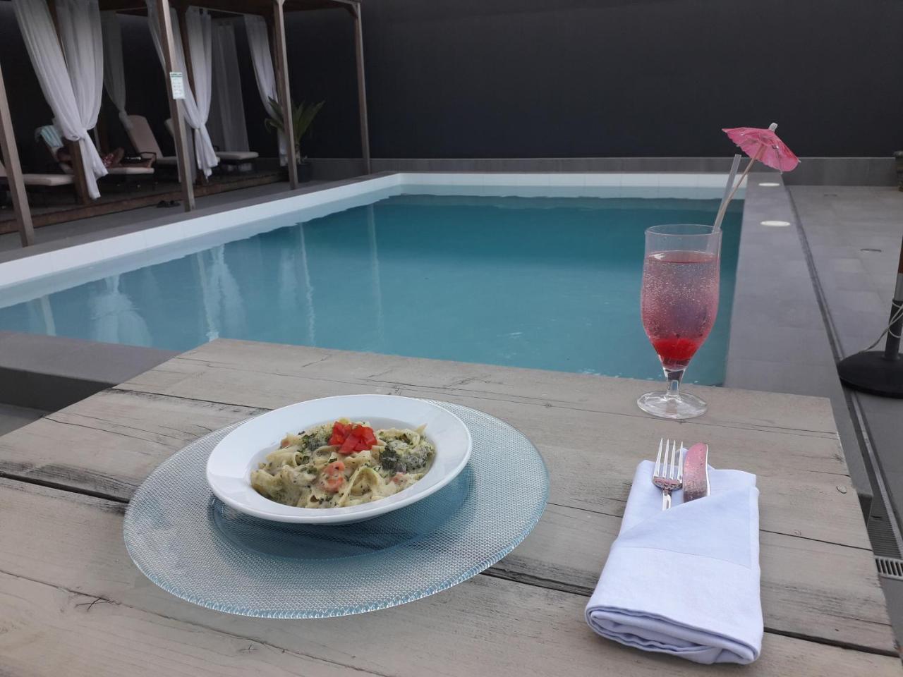 Queens Hotel Paramaribo Eksteriør billede